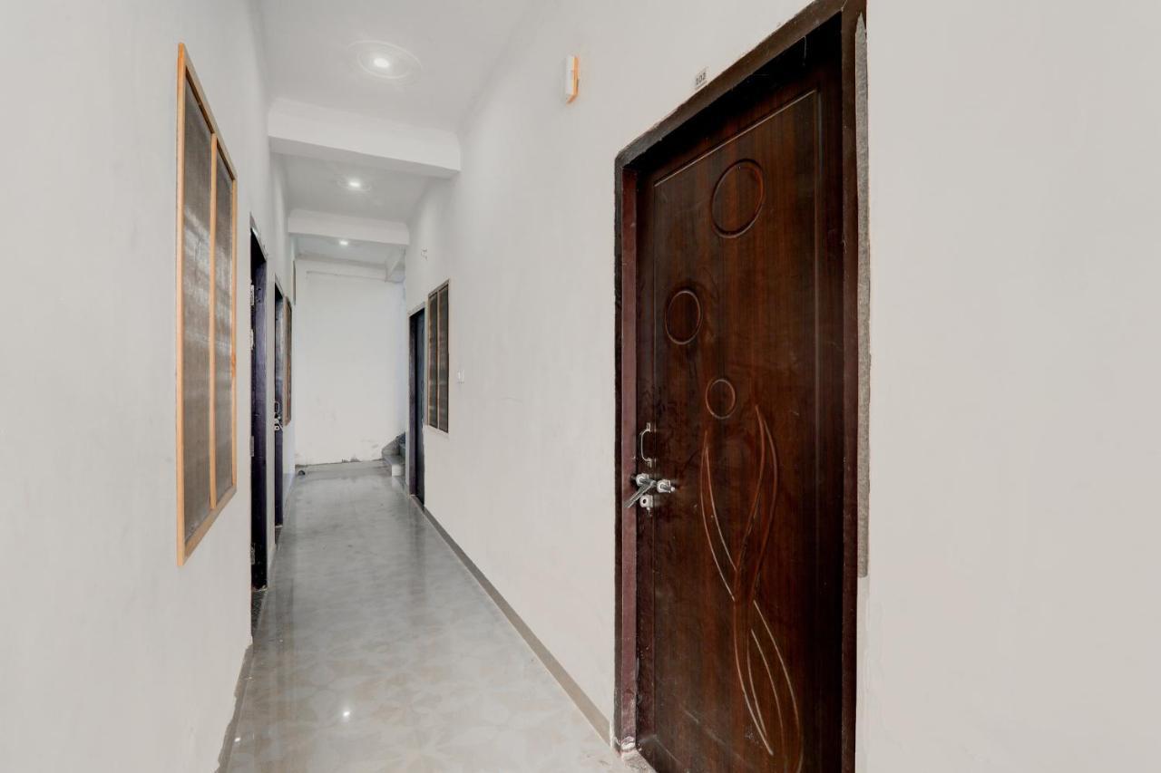 Oyo Flagship Shine Hotel Chinhat Екстериор снимка