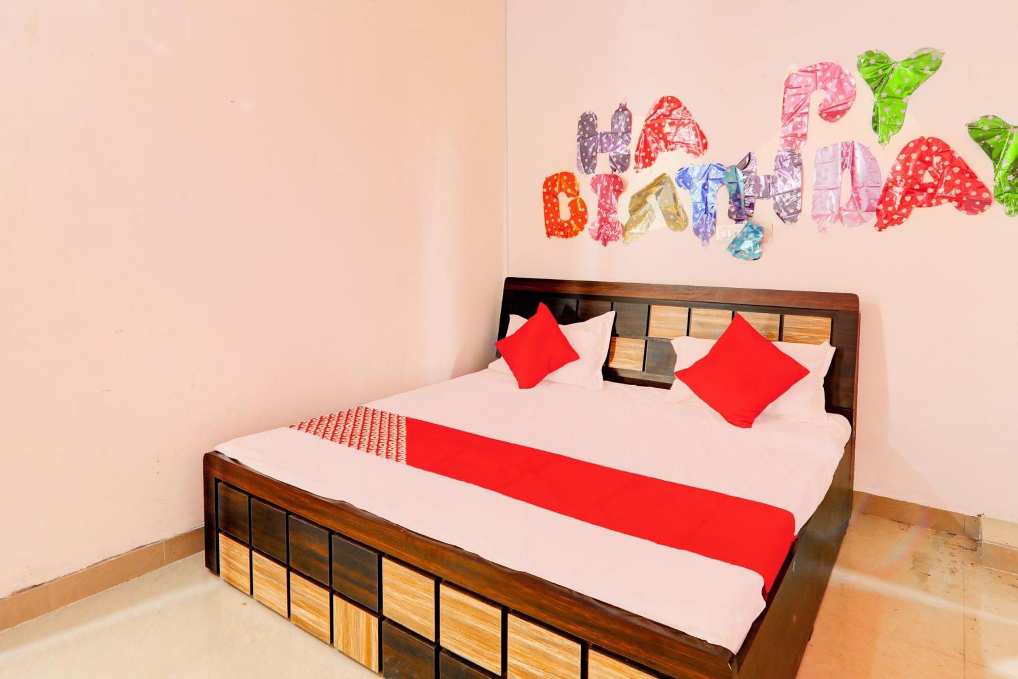 Oyo Flagship Shine Hotel Chinhat Екстериор снимка